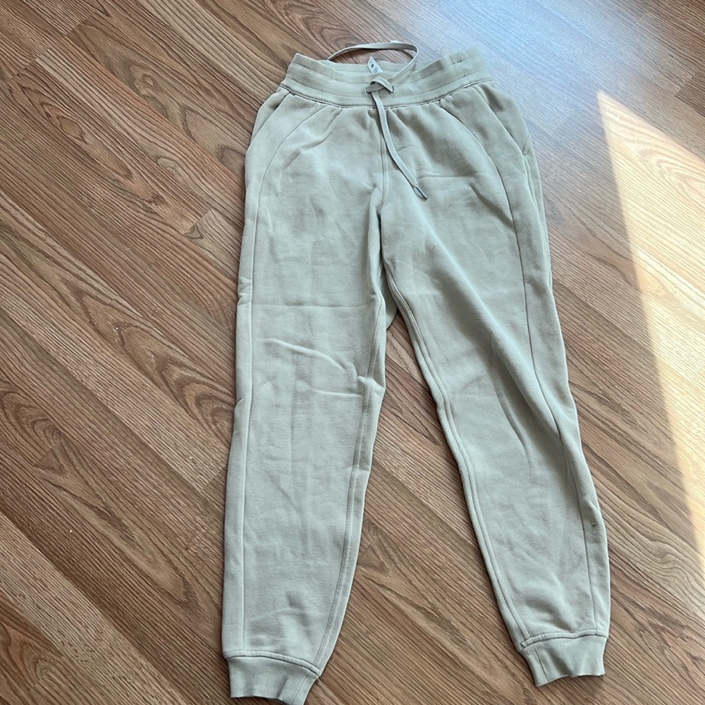 Lululemon joggers